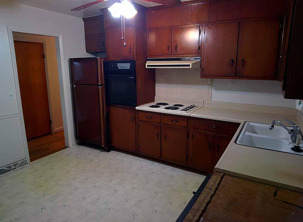 3743 Meadowlark Road Roanoke, VA 24018 - Photo 8 of 24 Bedford_va_real_estate_016