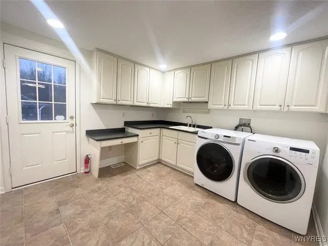 $825,000 | 9688 Carmelo Court, Clarence, NY 14032