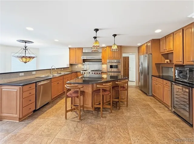 $825,000 | 9688 Carmelo Court, Clarence, NY 14032