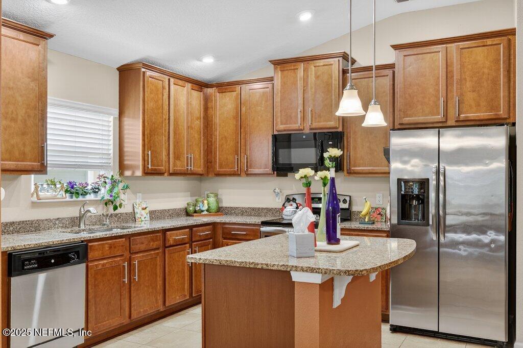 96060 Yellowtail Court Yulee, FL 32097 - Photo 13 of 55 Kitchen