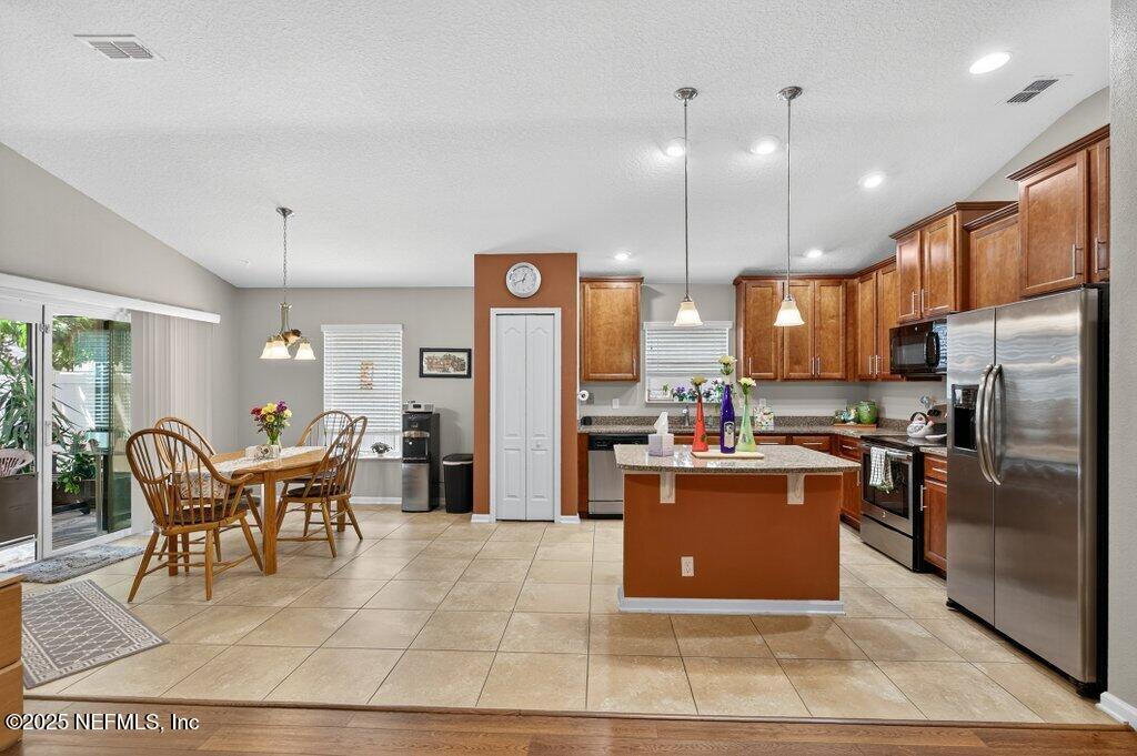 96060 Yellowtail Court Yulee, FL 32097 - Photo 17 of 55 Kitchen