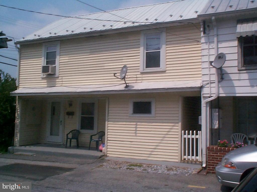 16 East Orange Street Lititz, PA 17543 - Photo 2 of 2