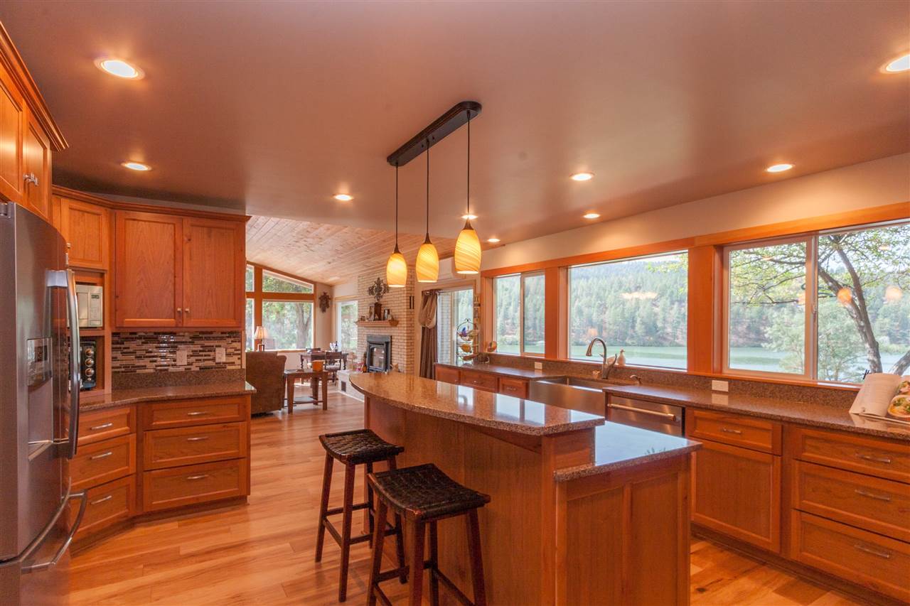 208 East Shore Road Nine Mile Falls, WA 99026 - Photo 6 of 20 Gallery Image 6