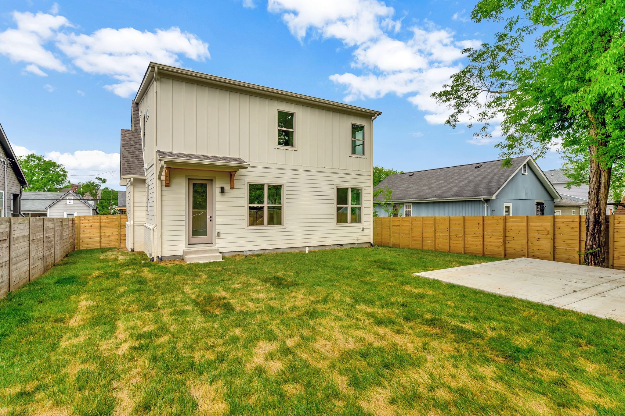 1826 Cephas Street Nashville, TN 37208 - Photo 33 of 35 a view of a back yard of the house