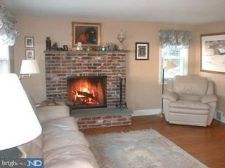 232 Overlook Road Ambler, PA 19002 - Photo 4 of 6 Gallery Image 4