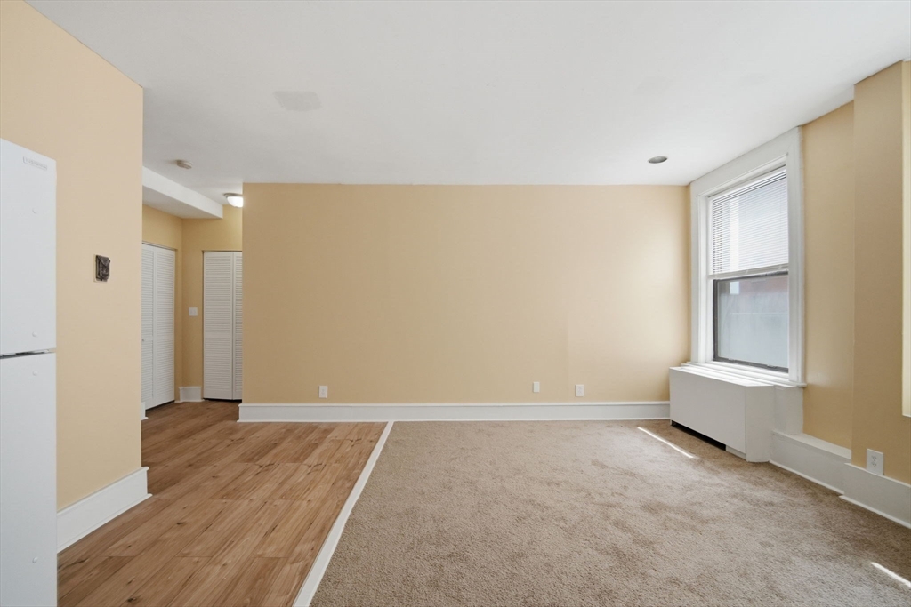 140 Chestnut Street, Unit 205 Springfield, MA 01103 - Photo 9 of 24 Gallery Image 9