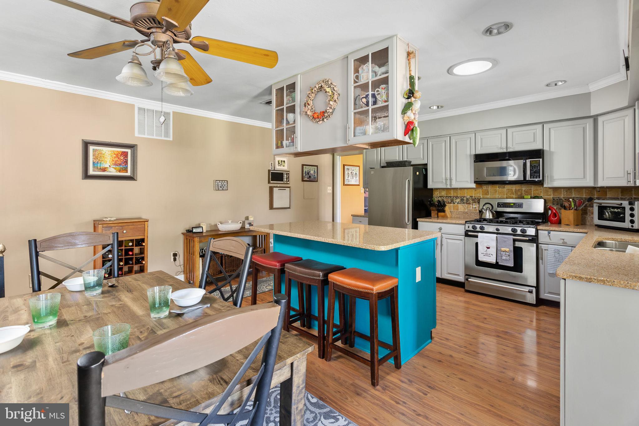 28 Wedge Drive Hamilton, NJ 08610 - Photo 18 of 55