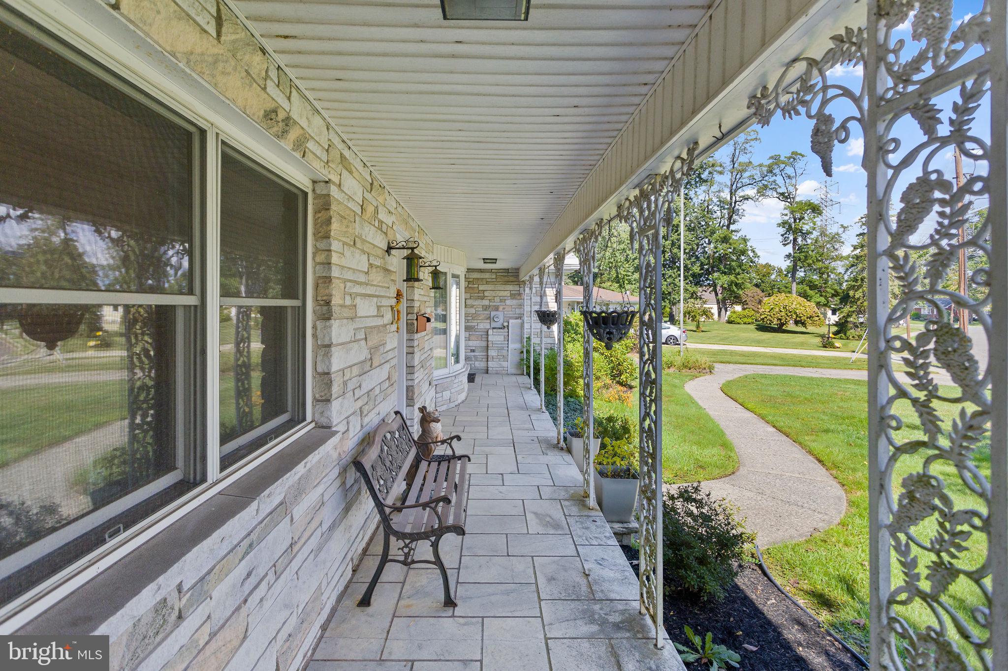 28 Wedge Drive Hamilton, NJ 08610 - Photo 7 of 55
