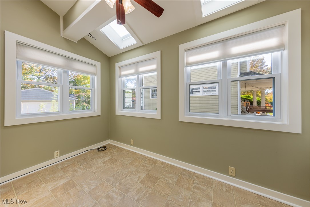 2593 Queenston Road Cleveland, OH 44118 - Photo 6 of 40 Gallery Image 6
