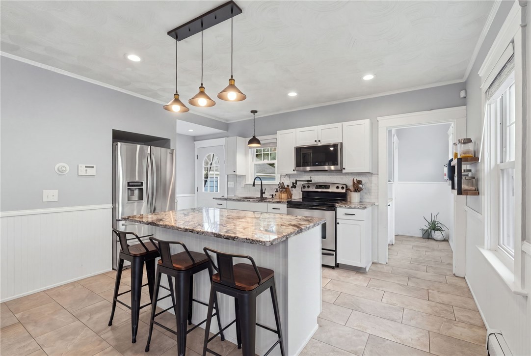 55 Friendly Road Cranston, RI 02910 - Photo 15 of 50 Gallery Image 15