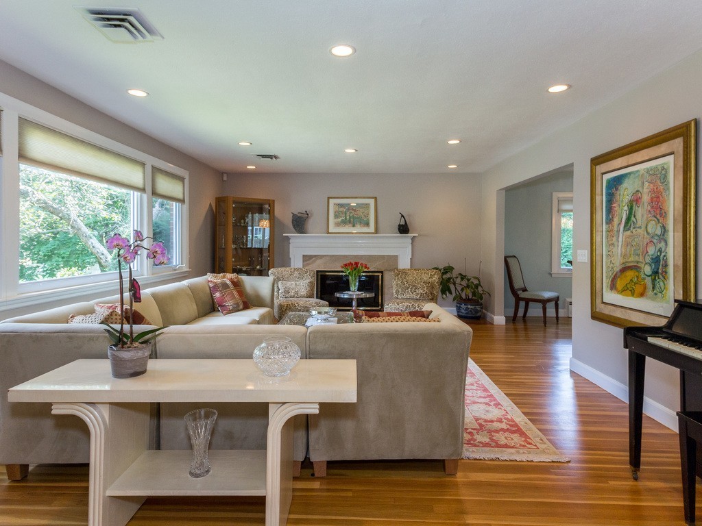 20 Levbert Road Newton, MA 02459 - Photo 4 of 28 Gallery Image 4