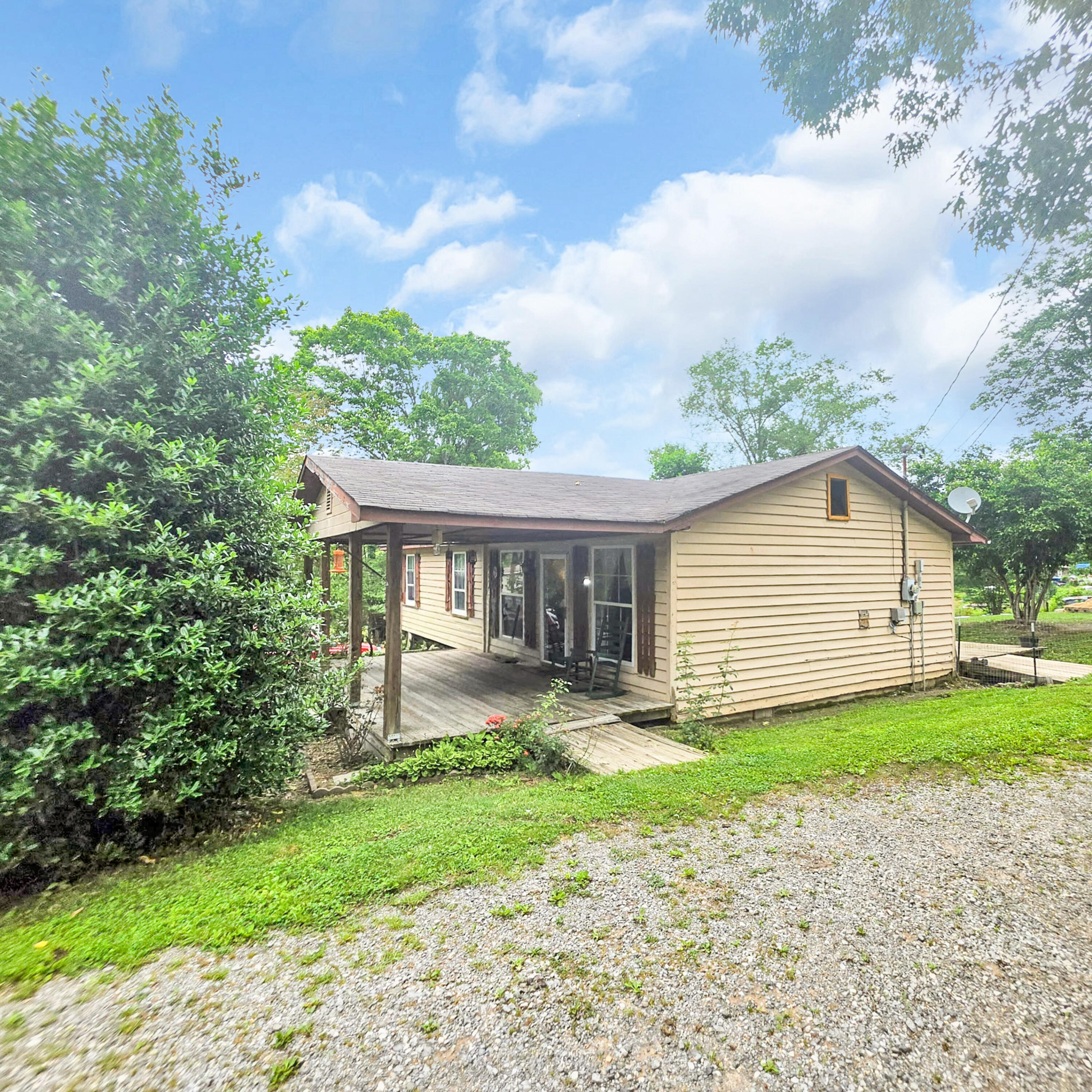 240 Ridge Road Whitwell, TN 37397 - Photo 3 of 25 4111
