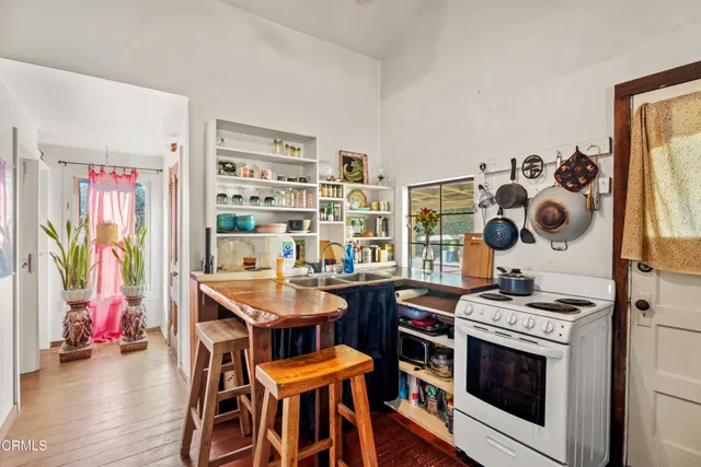 $1,150,000 | 10250 Nichols Lane, Mendocino, CA 95460