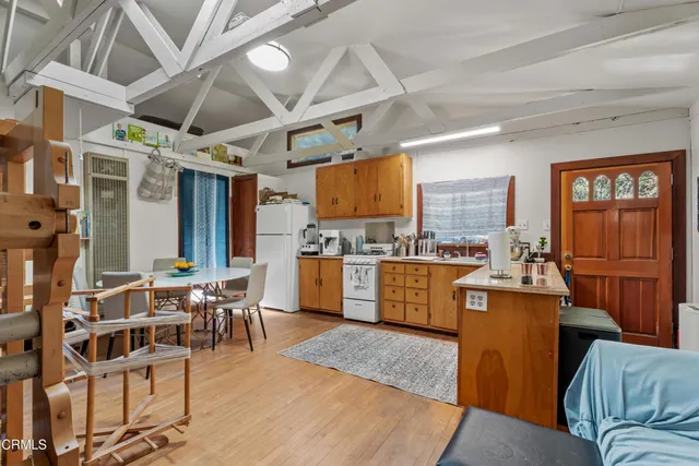 $1,150,000 | 10250 Nichols Lane, Mendocino, CA 95460