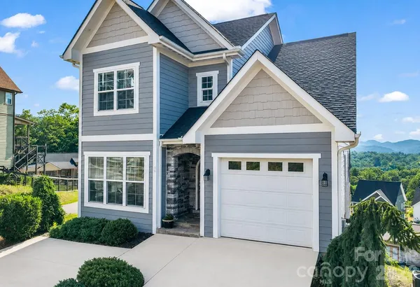 $899,000 | 66 Tudor Way, Black Mountain, NC 28711