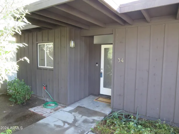 $1,750 | 1450 East Bethany Home Road, Unit 34, Phoenix, AZ 85014