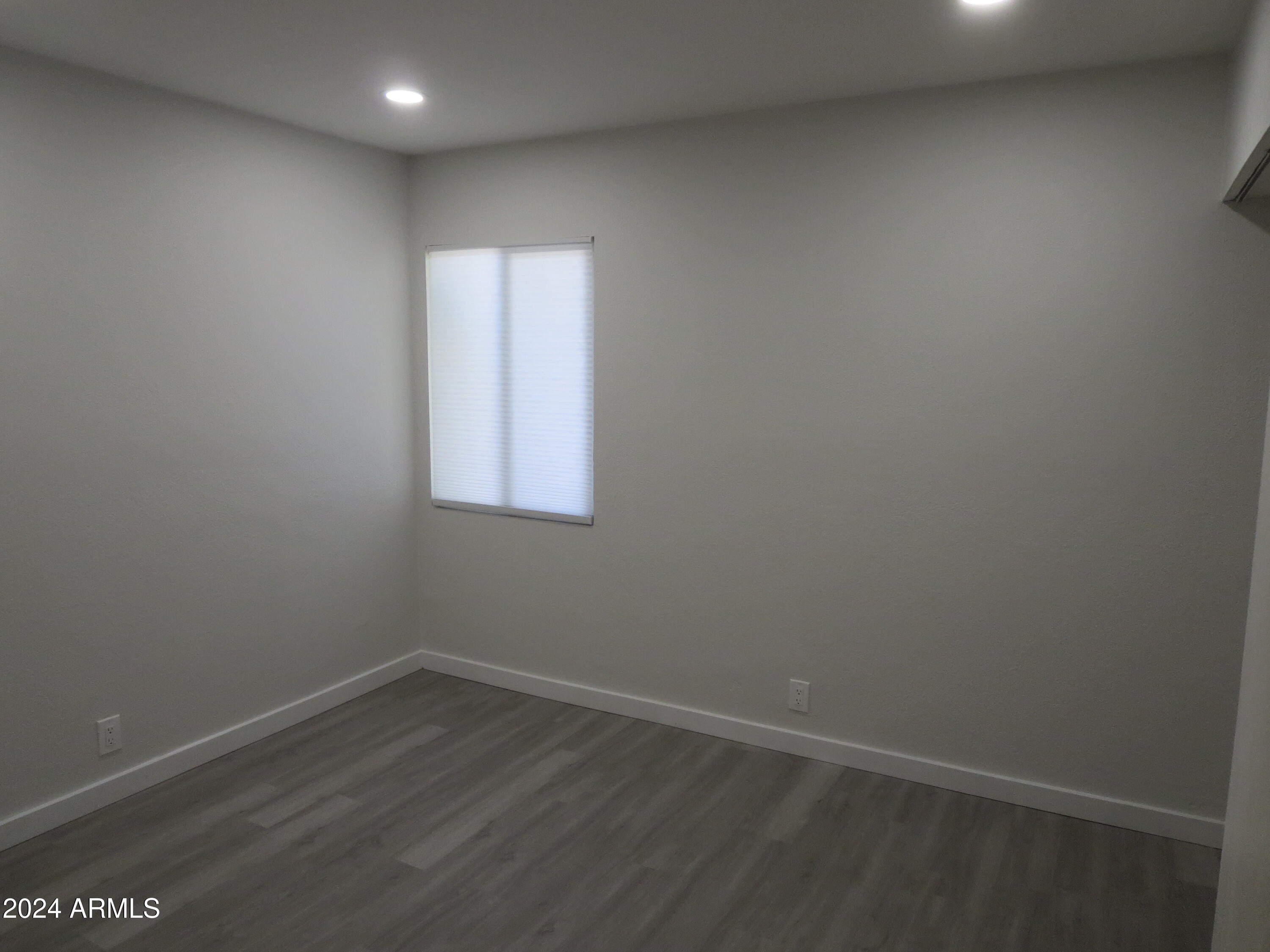 1450 East Bethany Home Road, Unit 34 Phoenix, AZ 85014 - Photo 5 of 15 Bedroom