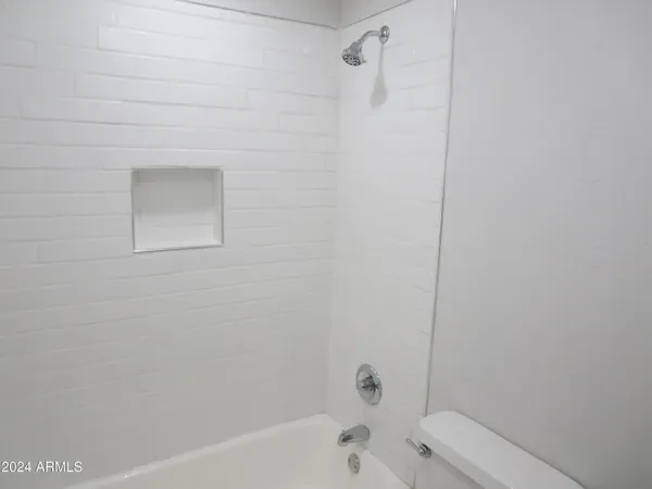 $1,750 | 1450 East Bethany Home Road, Unit 34, Phoenix, AZ 85014