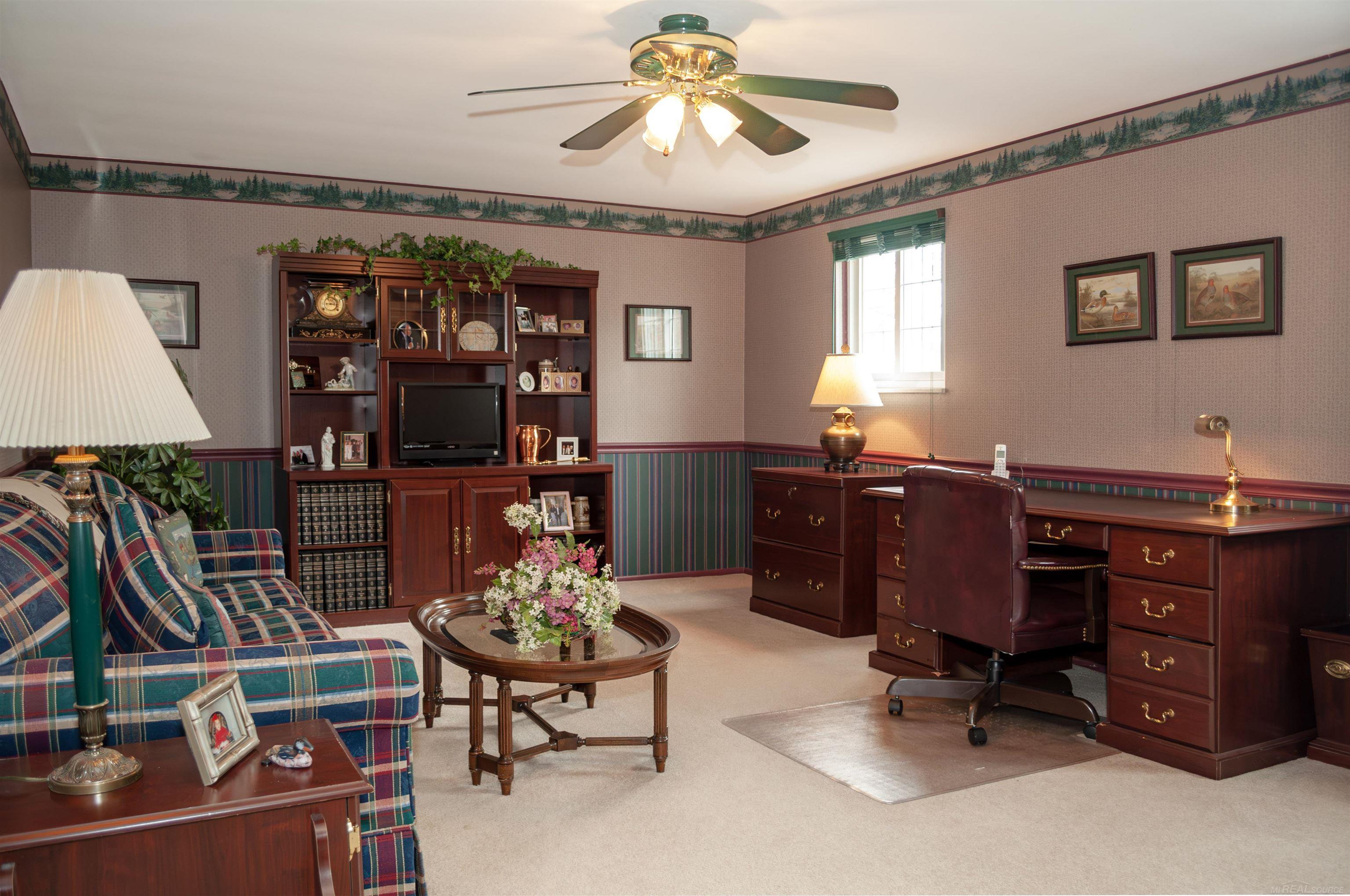 1010 Canterbury Road Grosse Pointe Woods, MI 48236 - Photo 39 of 65