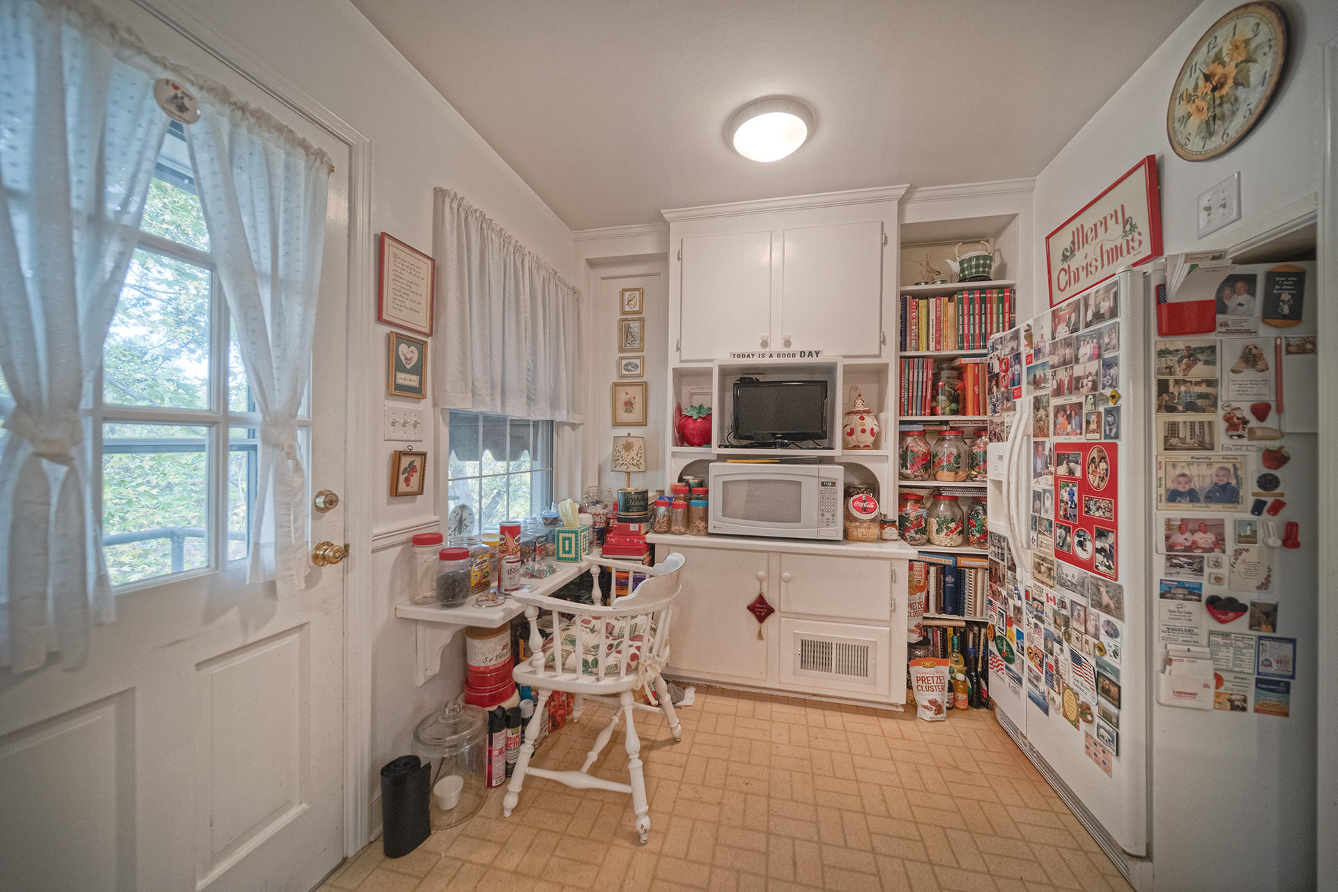 3173 Stoneridge Road Southwest Roanoke, VA 24014 - Photo 22 of 31 a room with furniture a rug and a window