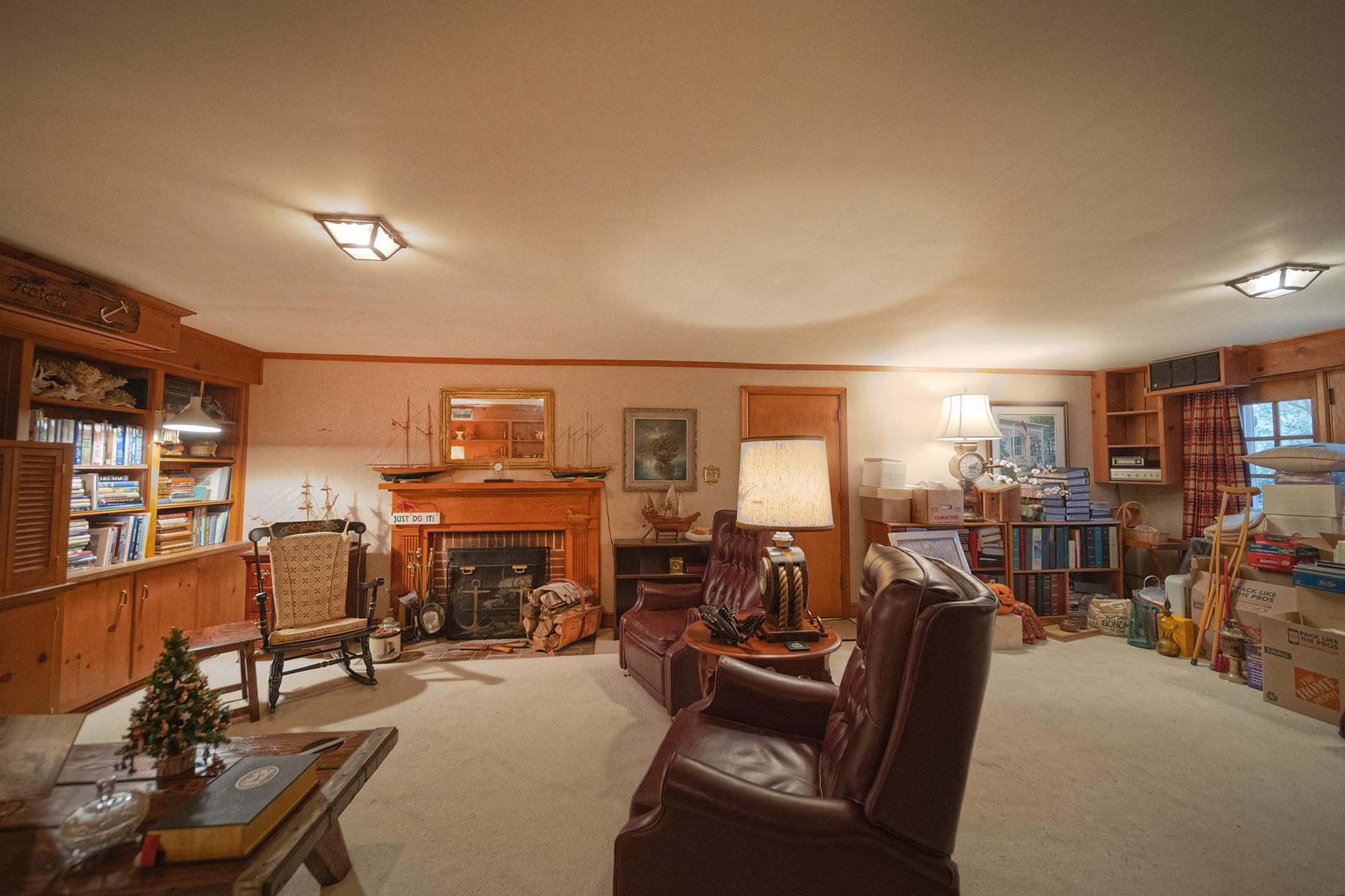 3173 Stoneridge Road Southwest Roanoke, VA 24014 - Photo 26 of 31 a view of a livingroom with furniture and window