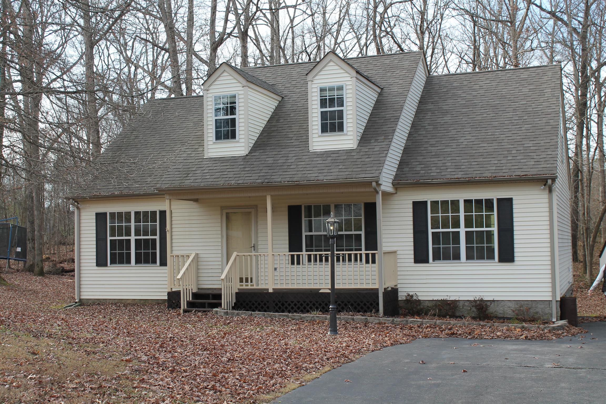 140 Gaskins Road Dickson, TN 37055 - Photo 4 of 27 a house with white door