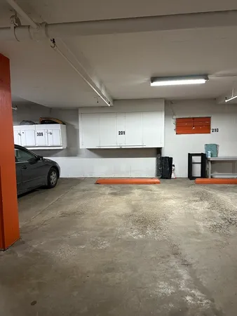 $259,900 | 1501 Darien Lake Drive, Unit 201, Darien, IL 60561