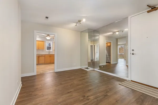 $259,900 | 1501 Darien Lake Drive, Unit 201, Darien, IL 60561