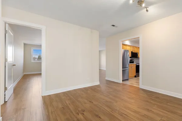 $259,900 | 1501 Darien Lake Drive, Unit 201, Darien, IL 60561