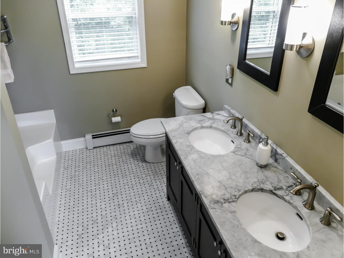 237 Woodland Road Newtown, PA 18940 - Photo 11 of 24