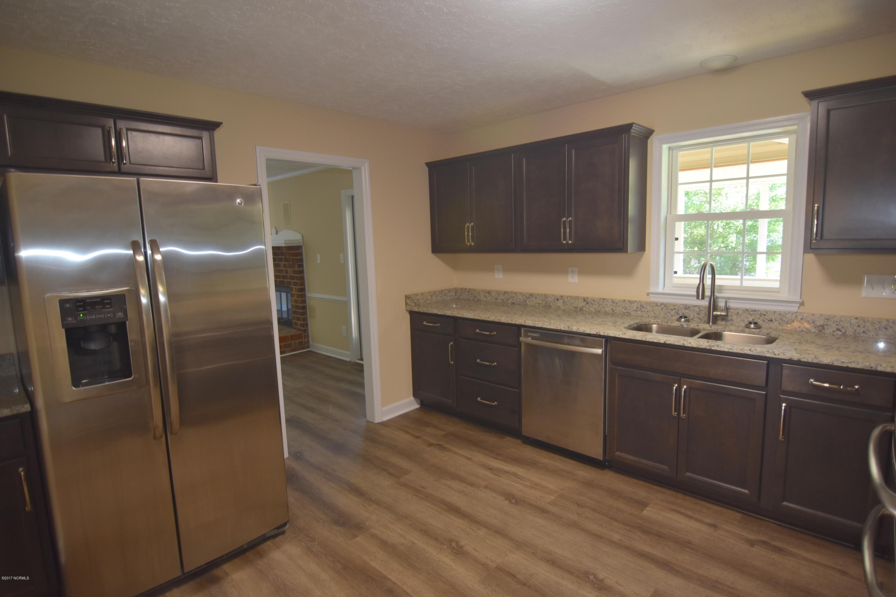 215 Manchester Road Havelock, NC 28532 - Photo 13 of 34 DSC_3752