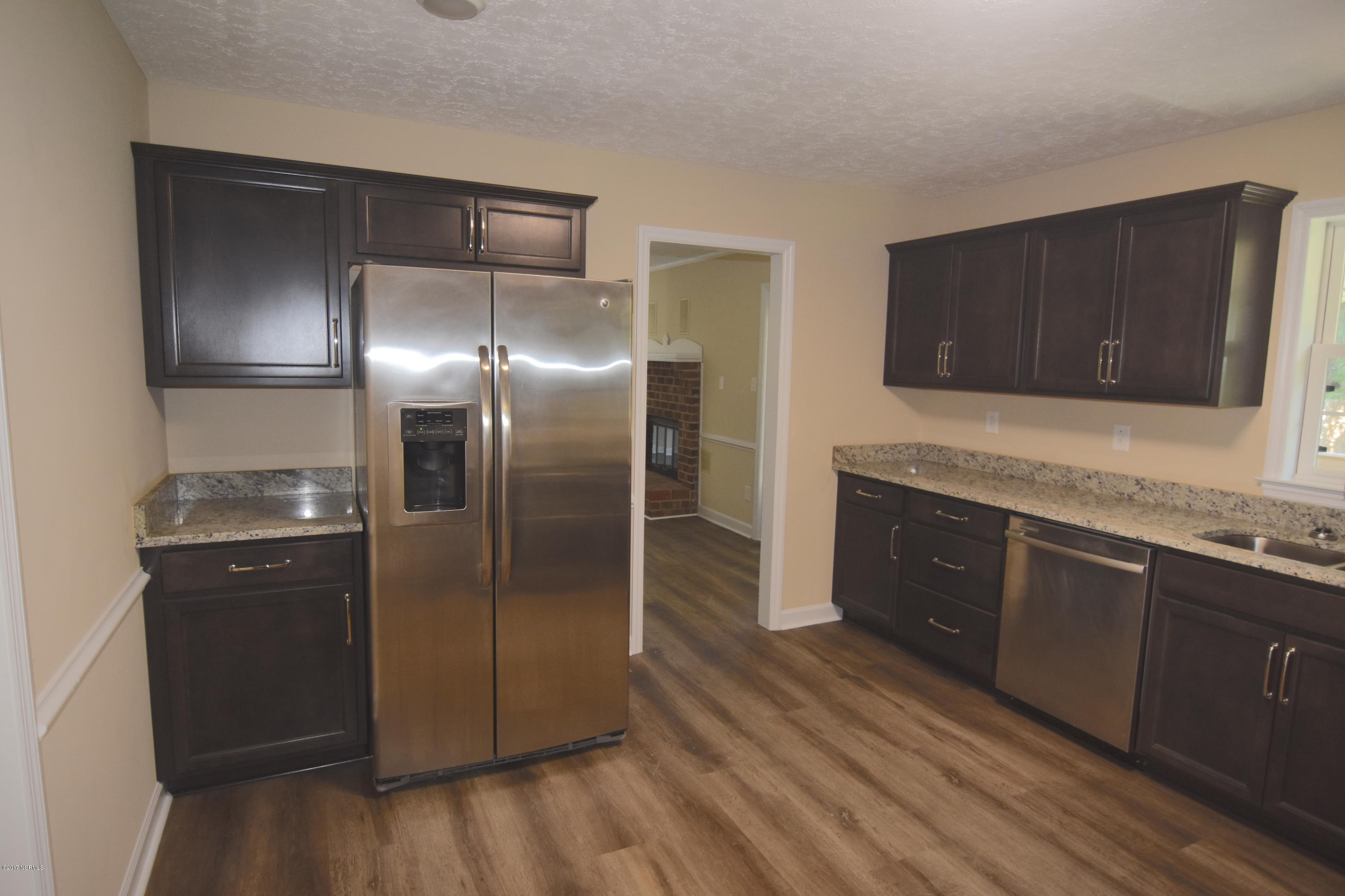 215 Manchester Road Havelock, NC 28532 - Photo 14 of 34 DSC_3747