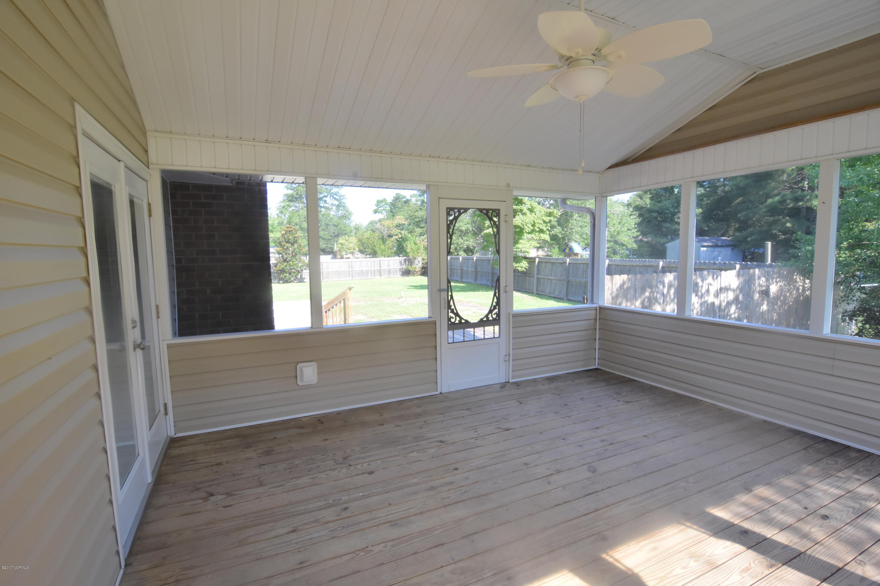 215 Manchester Road Havelock, NC 28532 - Photo 27 of 34 DSC_3738