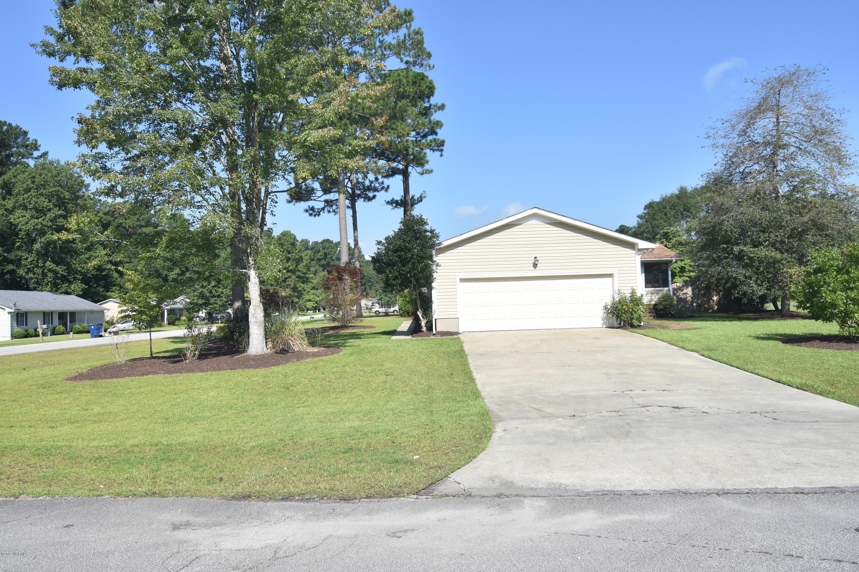 215 Manchester Road Havelock, NC 28532 - Photo 32 of 34 DSC_3756