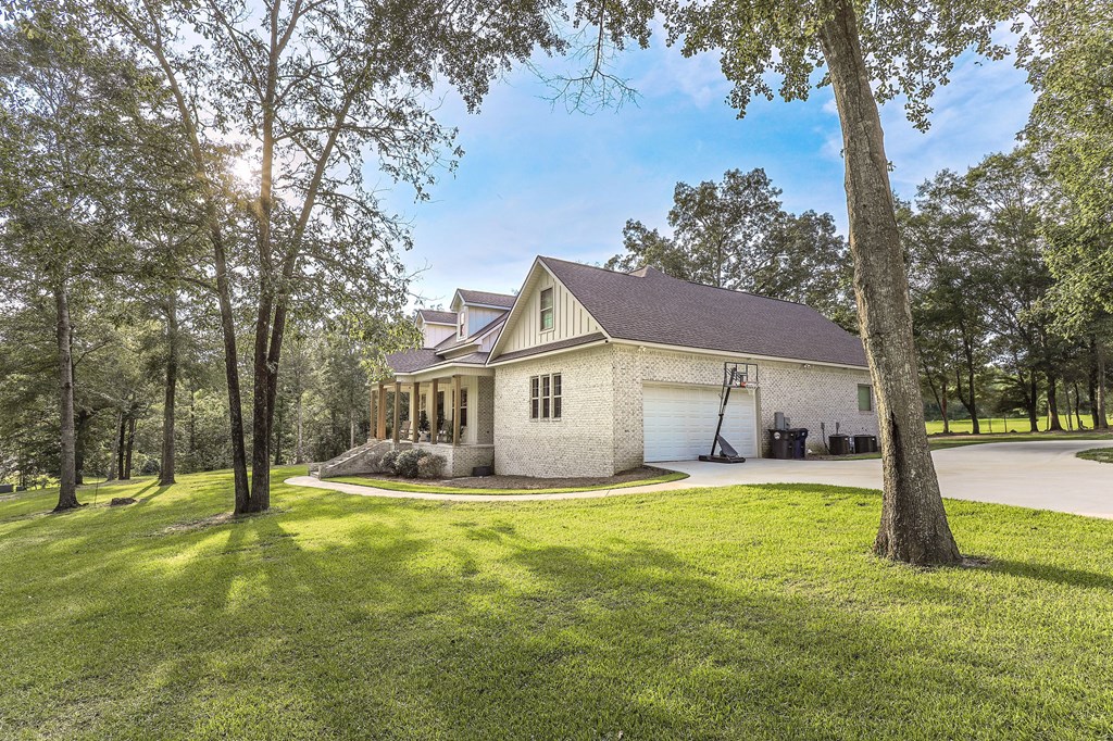 671 Ridge Drive Headland, AL 36345 - Photo 2 of 54