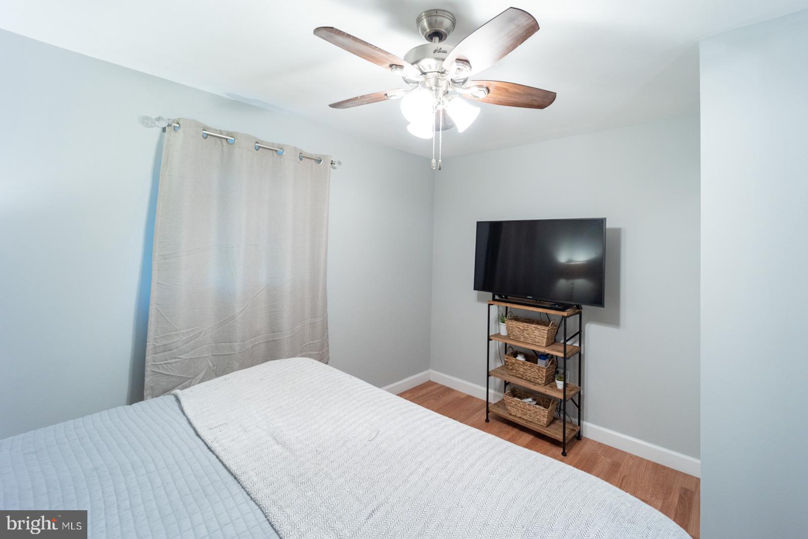 4510 Furman Road Rockville, MD 20853 - Photo 21 of 47 Main floor bedroom