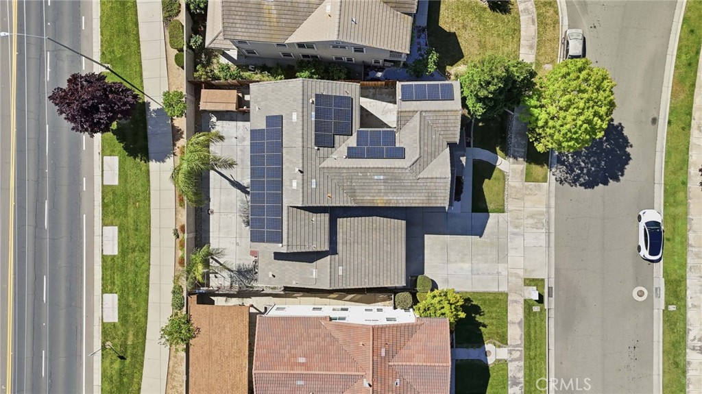 4822 Durant Way Merced, CA 95348 - Photo 39 of 48 an aerial view of residential houses with outdoor space