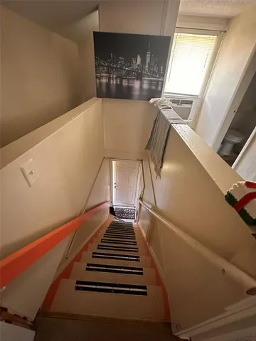 $900 | 233 West Pennsylvania Avenue, Deland, FL 32720