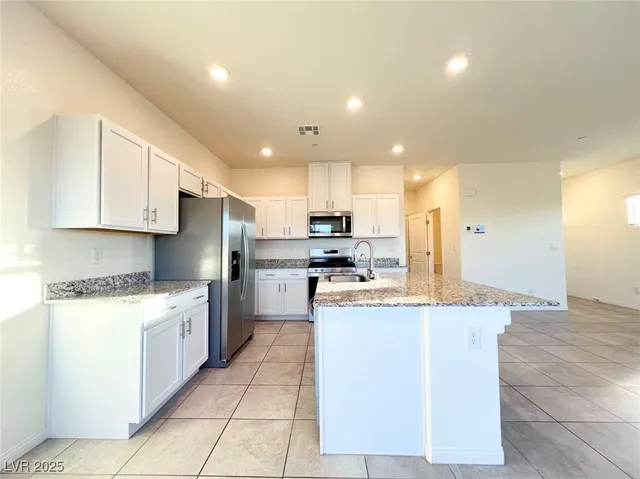 $2,200 | 436 Larksong Avenue, Henderson, NV 89011