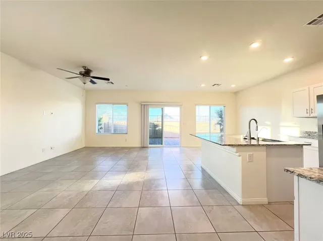 $2,200 | 436 Larksong Avenue, Henderson, NV 89011