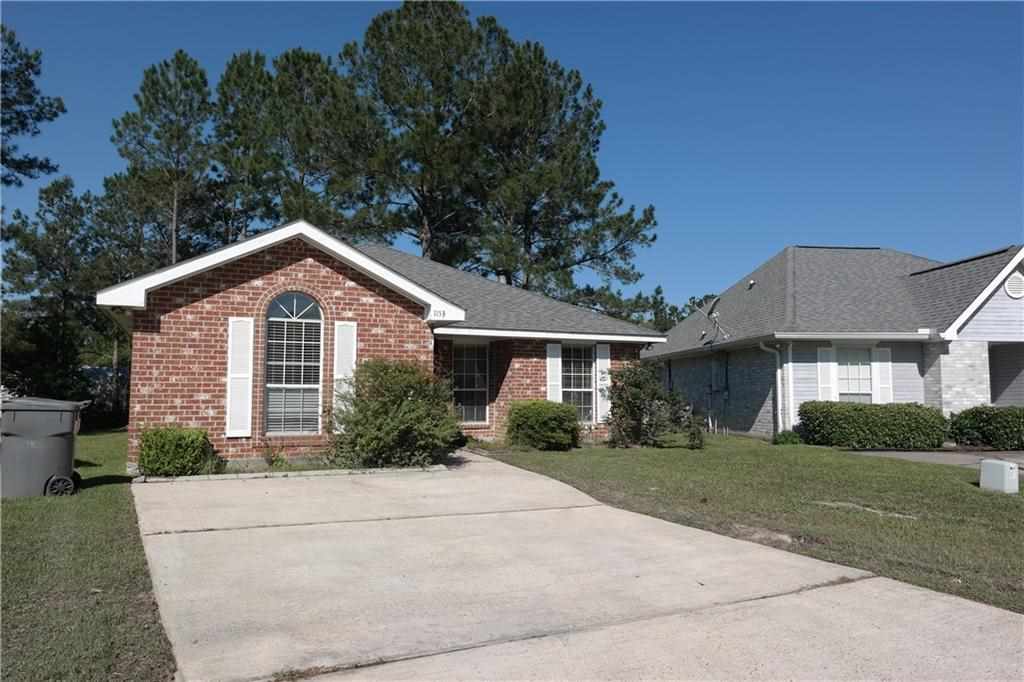1153 Rose Meadow Loop Slidell, LA 70460 - Photo 2 of 18