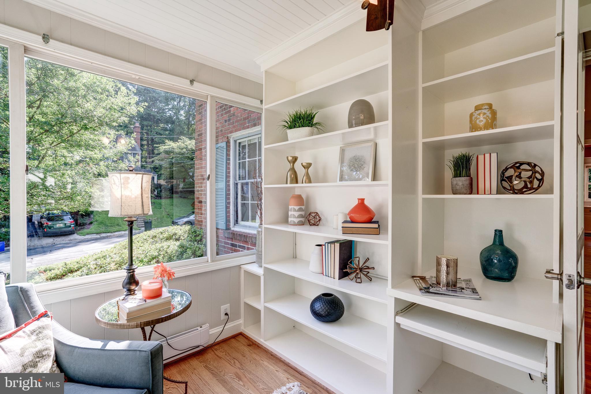 5916 Ramsgate Road Bethesda, MD 20816 - Photo 11 of 49 Built-ins make this one special!
