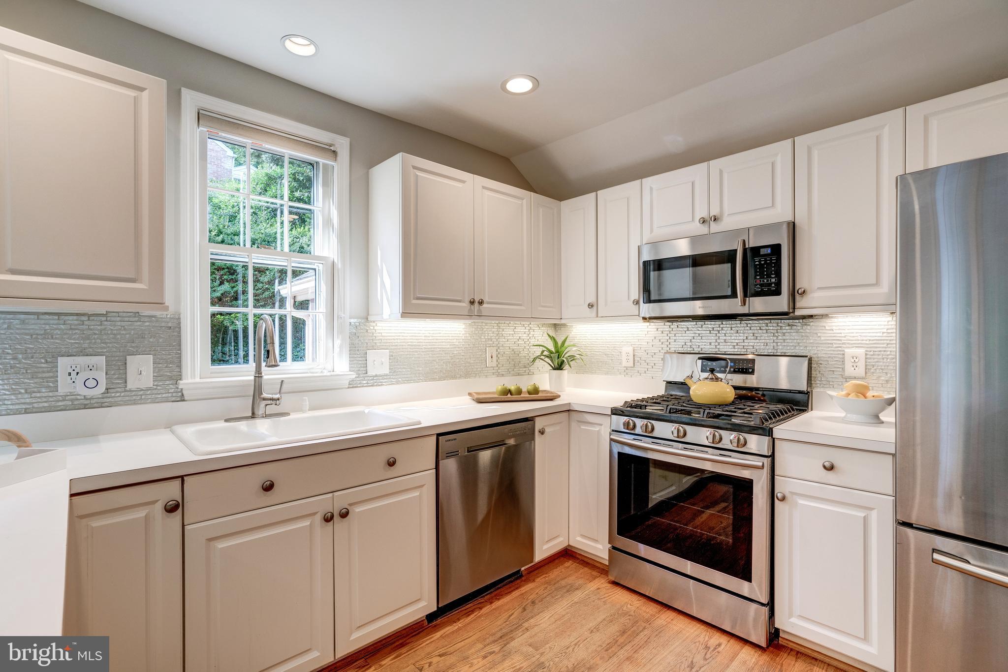 5916 Ramsgate Road Bethesda, MD 20816 - Photo 22 of 49 Stainless steel appliances.