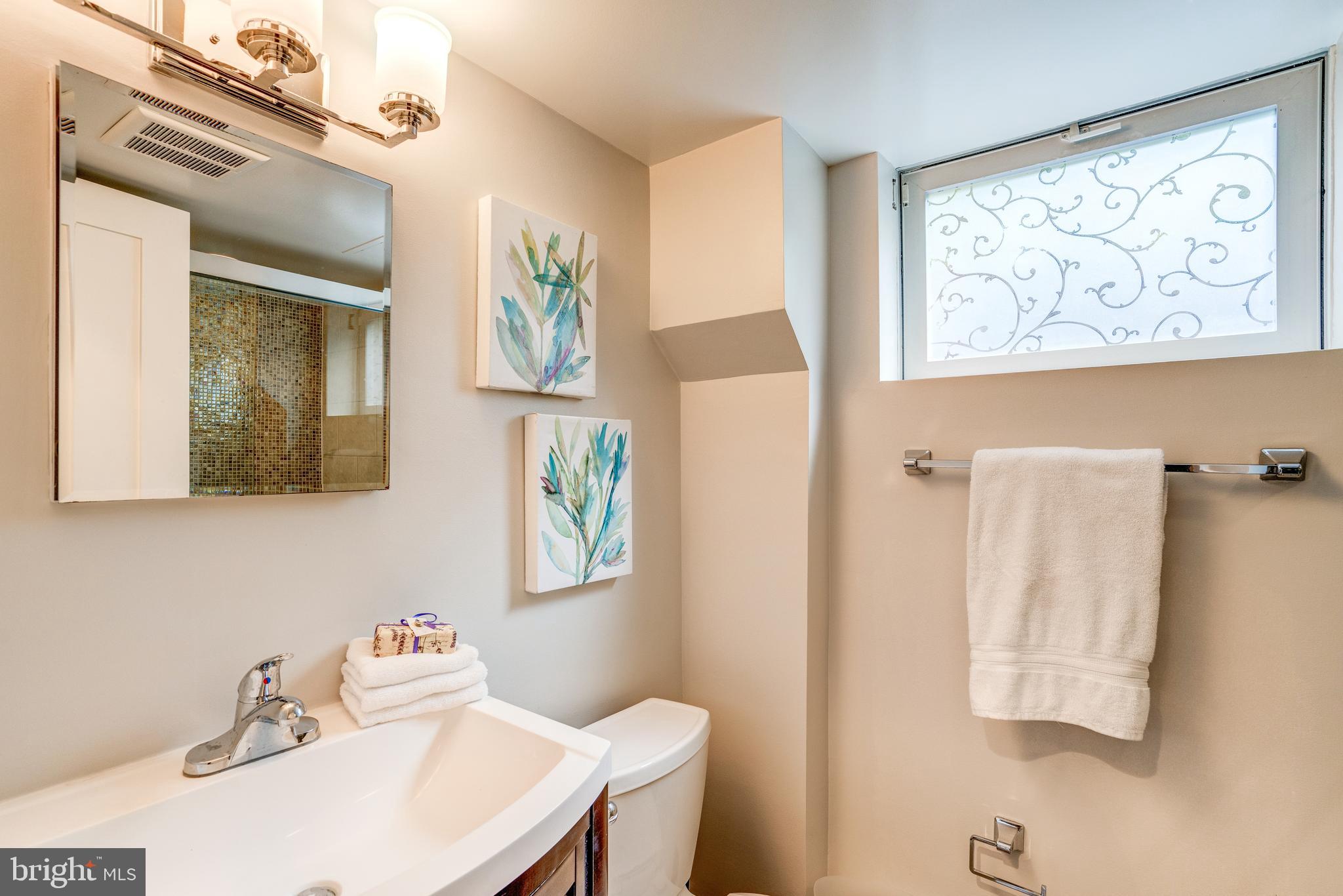 5916 Ramsgate Road Bethesda, MD 20816 - Photo 40 of 49 Lower level full bathroom!