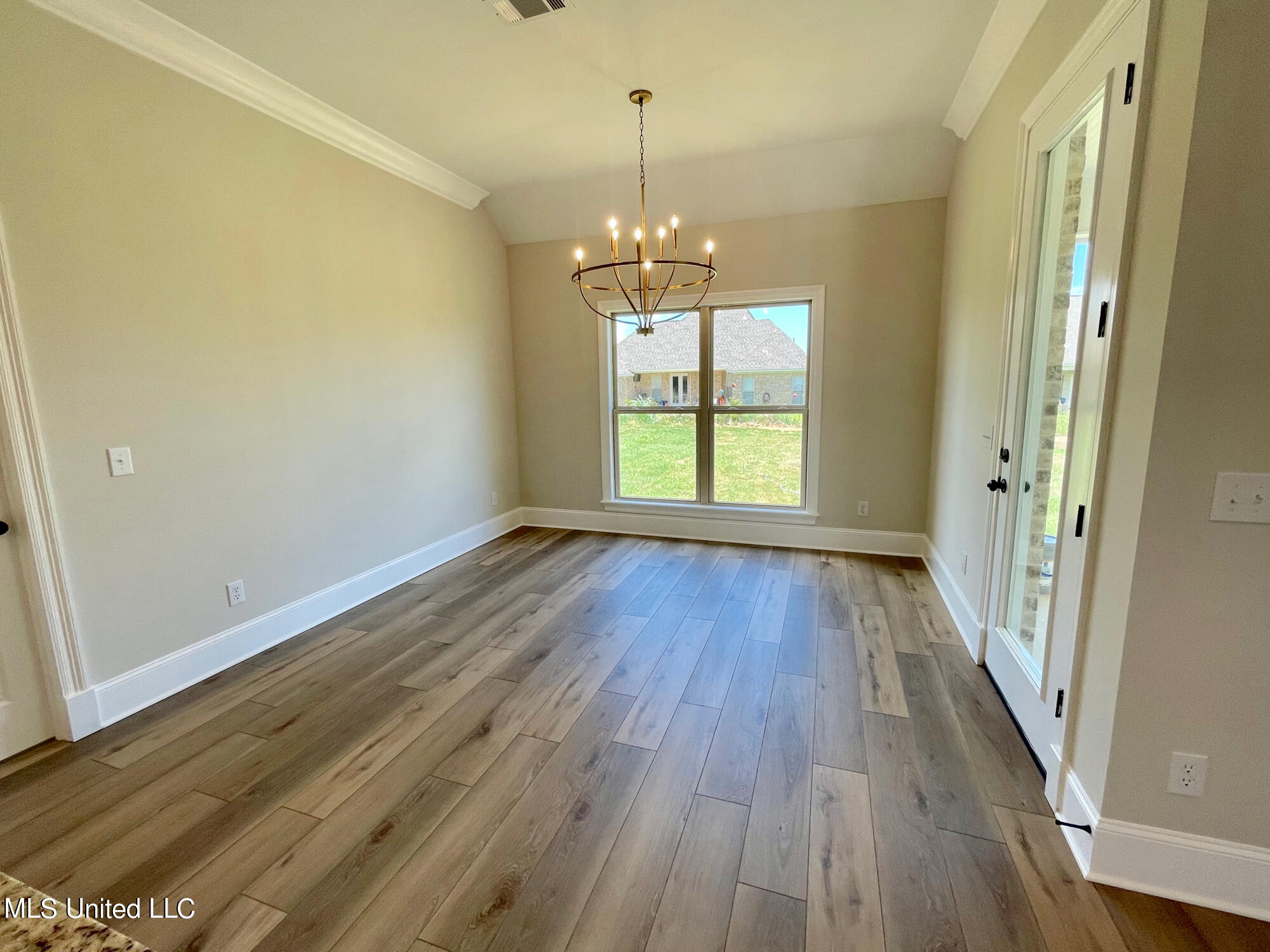 129 Hunter's Way Canton, MS 39046 - Photo 16 of 42 IMG_5666