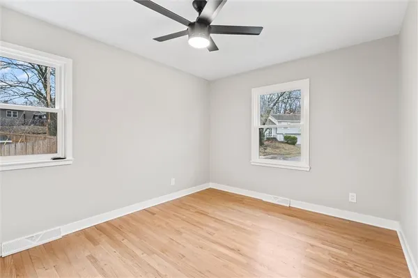 $320,000 | 9501 Grand Avenue, Kansas City, MO 64114