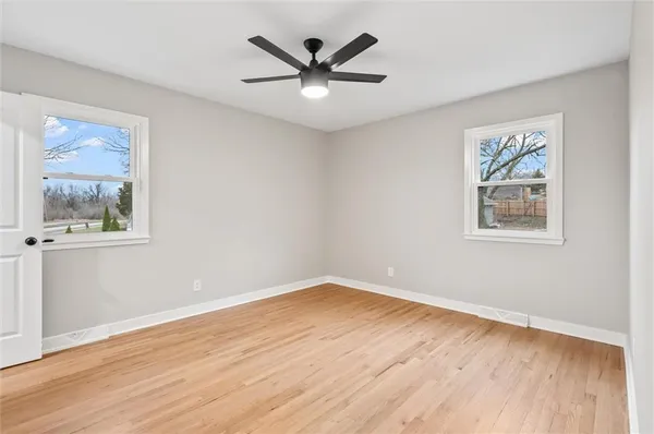 $320,000 | 9501 Grand Avenue, Kansas City, MO 64114