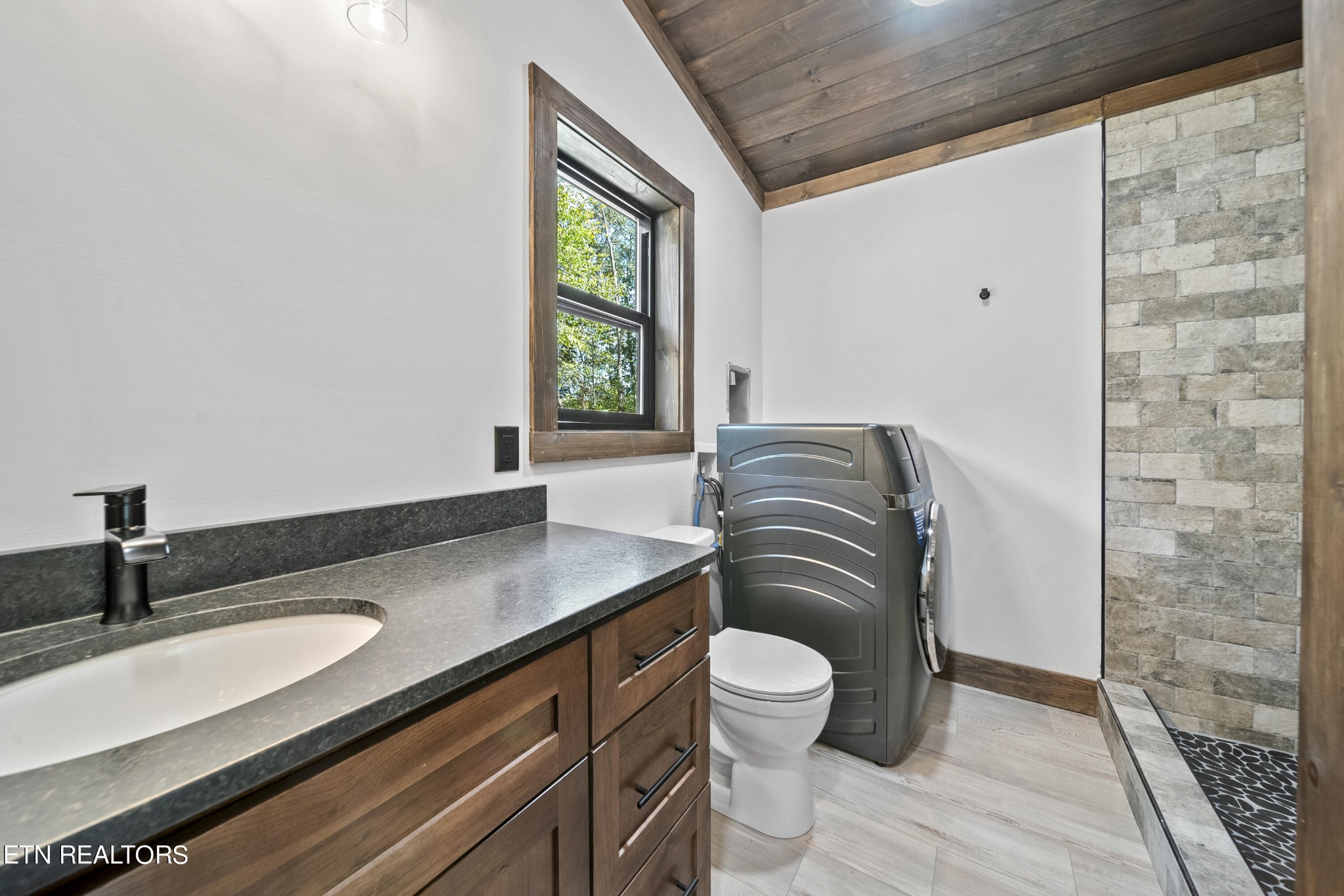 1467 Licking Spring Way, Unit 4 Sevierville, TN 37876 - Photo 11 of 23 Gallery Image 11