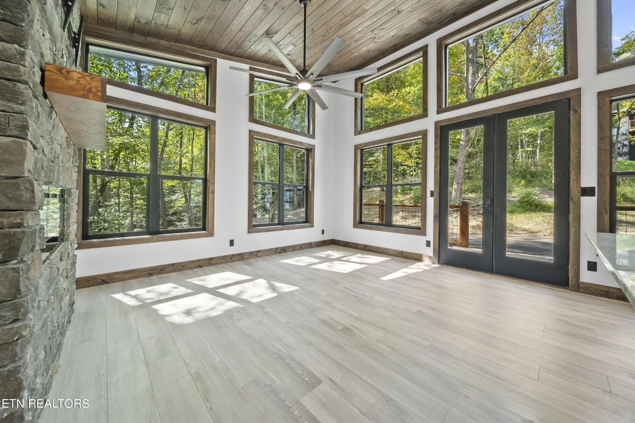 1467 Licking Spring Way, Unit 4 Sevierville, TN 37876 - Photo 3 of 23 Gallery Image 3