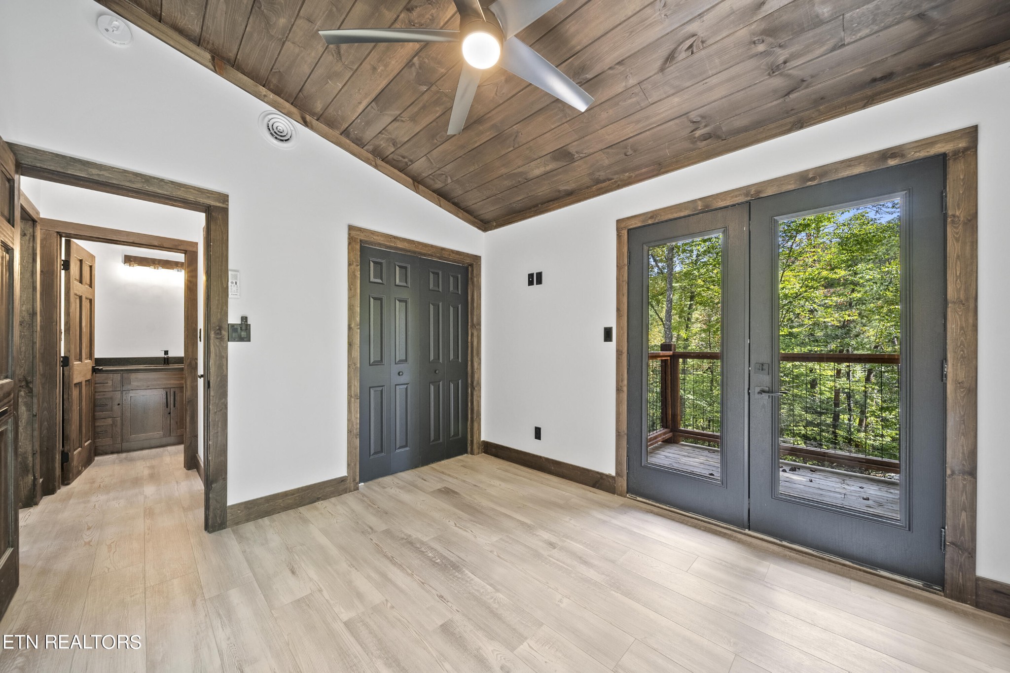 1467 Licking Spring Way, Unit 4 Sevierville, TN 37876 - Photo 8 of 23 Gallery Image 8